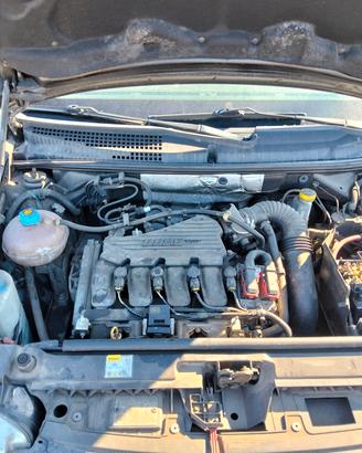 motore 1600 benzina 16 V