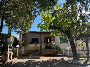 Casa nel verde ma non isolata