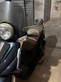 Piaggio Beverly tourer  300. Anno 2010