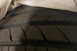 Gomme auto