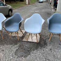 4 sedie / poltrone  plastica resistente di qualità