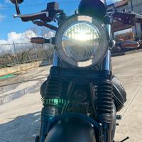 MOTO GUZZI V7 III STONE NIGHT PACK 4900 km .