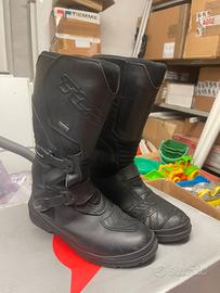Stivali tcx touring goretex