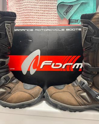 Stivali adventure Forma Dry