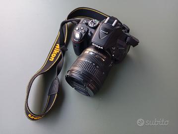 Nikon D5300 con AF-S DX 18-70mm f/3.5-4.5 G ED