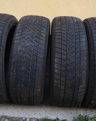4 pneumatici invernali – 205/55 R17 