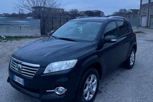 Toyota RAV4 2.2 diesel 2011