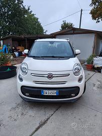 auto Fiat500L