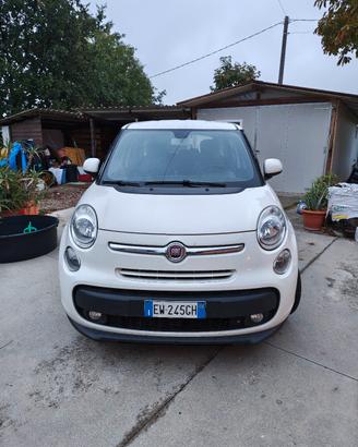 auto Fiat500L