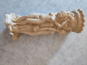 Vaso indiano in resina bianca vintage