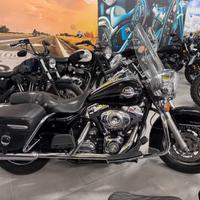 Harley-davidson FLHRC Road King Classic