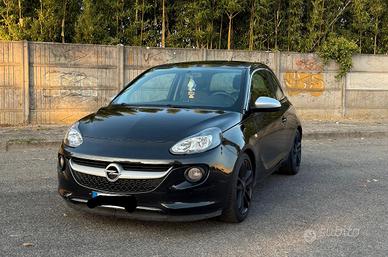 Opel Adam 1.2 70CV Black Link
