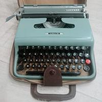 macchina da scrivere OLIVETTI LETTERA 22