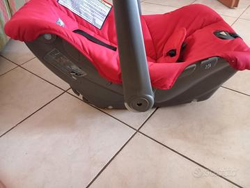 Ovetto per trasporto bimbi in auto.