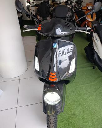 Piaggio Vespa 300 GTV - 2024
