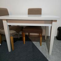 tavolo lube buone condizioni con 4 sedie ikea