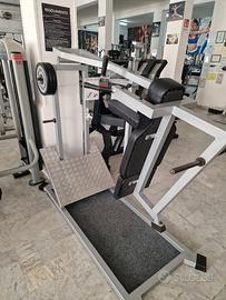 Attrezzo professionale palestra hack squat