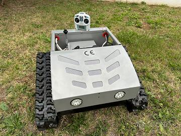 Trinciaerba radiocomandata