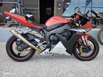 Yamaha R1