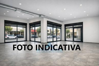 Immobile di 650 m² a Arzano
