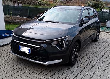 Autovettura Kia niro 1.6 ibrida/benzina