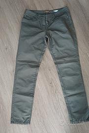 Pantaloni estivi