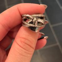 Pandora Anello Fiocco e nastro scintillanti Mis.56