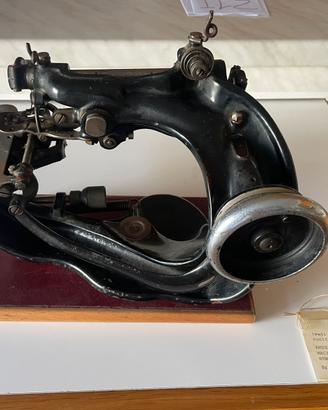 Macchina cucire punto invisibile d'epoca 1920