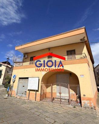 Appartamento di 196 m² con 5 locali a Falciano del