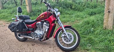 Suzuki intruder 600