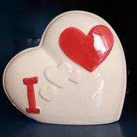 Vaso ceramica a forma di cuore 