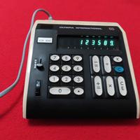 Calcolatrice OLYMPIA INTERNATIONAL CD 100 del 1970