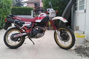 Yamaha XT600 da sistemare
