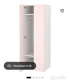Due armadi rosa e azzurro. 