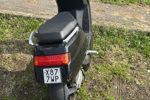 scooter  elettrico  NIU