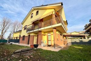 Appartamento di 150 m² con 4 locali e box auto a N