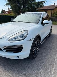 Porsche Cayenne Platinum Edition