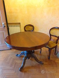 Tavolo in legno   rotondo allungabile  + 6 sedie