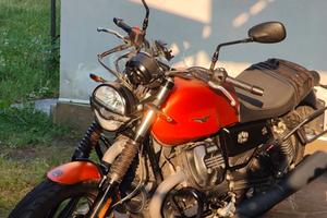 Moto Guzzi V7 stone - 2021