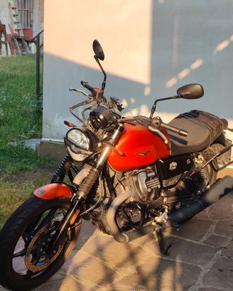 Moto Guzzi V7 stone - 2021
