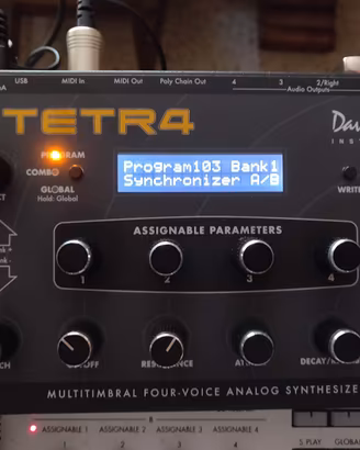 Dave Smith Tetra - Synth analogico polifonico 