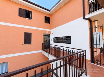 4 LOCALI A LARIANO