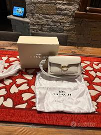 Borsa Coach Tabby 20 bianca.