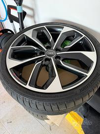 cerchi e pneumatici originali Audi Sport 19”