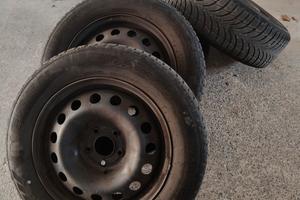 gomme invernali nexen 215-60 r16 con cerchi 