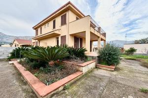 Porzione Di Villa Bifamiliare - Carini