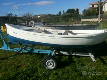 Gozzo in vetroresina doppio fondo