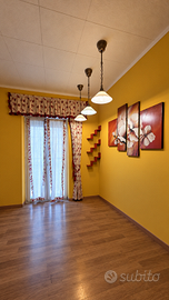 LAMPADARI, TENDE, QUADRI E MENSOLE PORTABOTTIGLIE