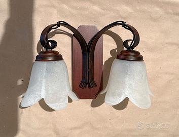 Applique in legno e ferro. Coppia.