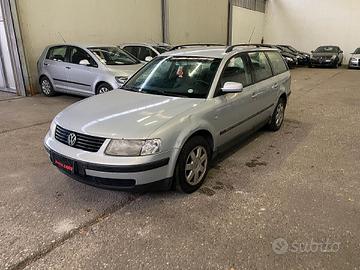 Volkswagen Passat 1.8 T 20V cat Trendline-2002